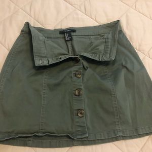 Forever 21 olive green skirt. Size S